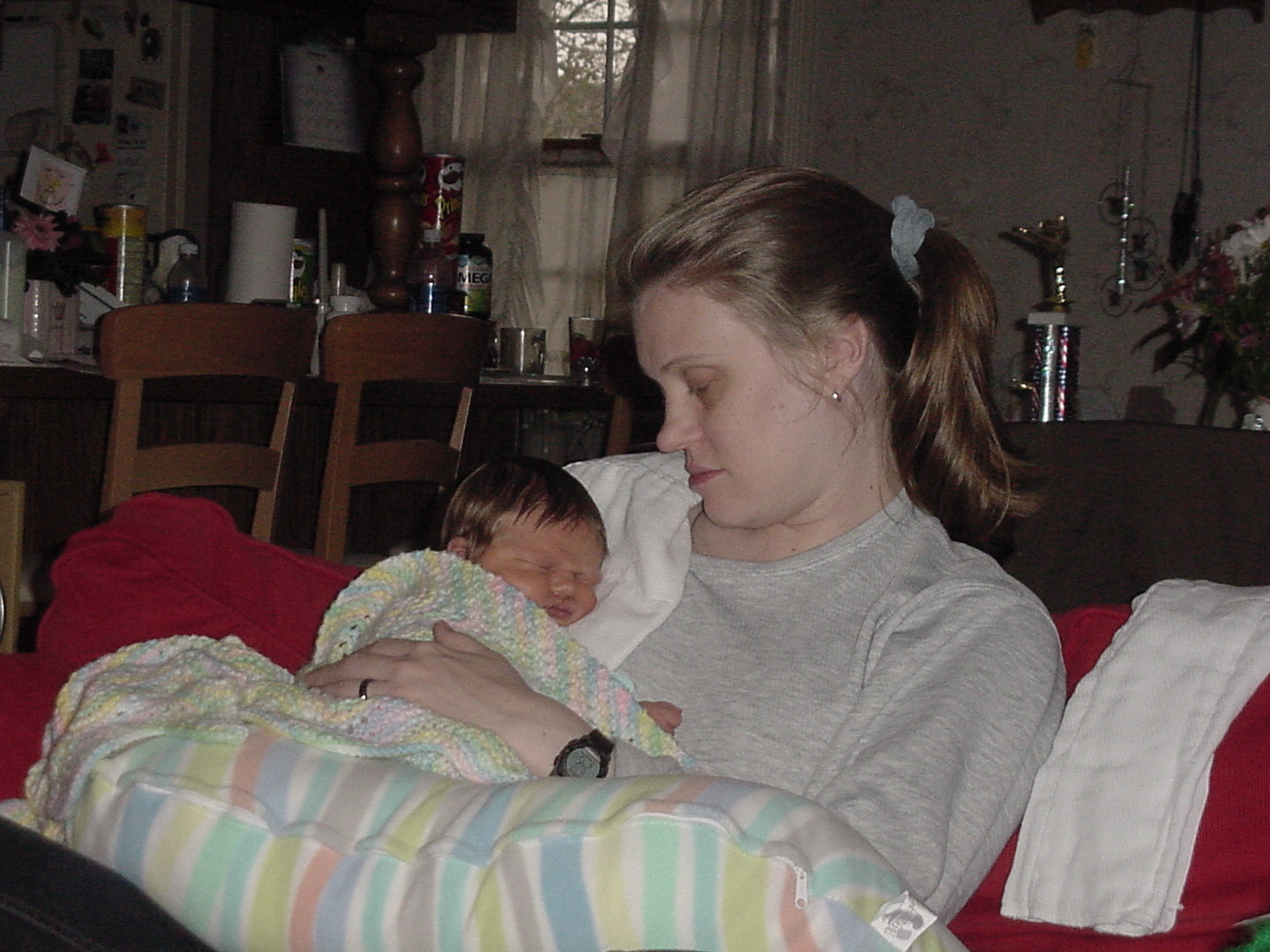 Baby zonked on Mommy